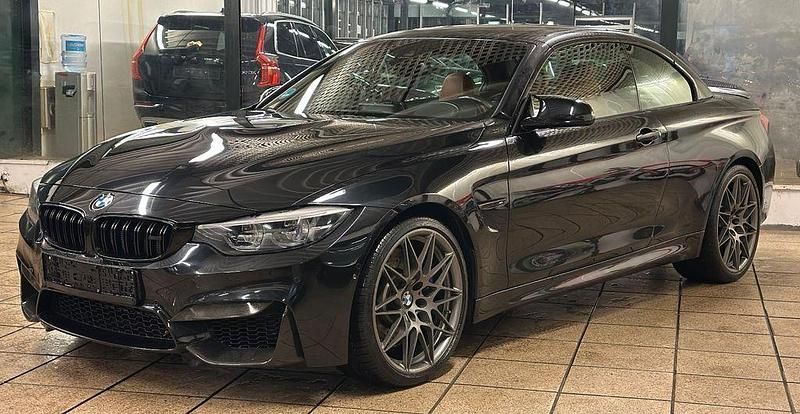 Schwarz Gebraucht 2019 BMW M4 Cabriolet Performance Cabrio | 51.950 € (Superpreis) - Bild 1/4