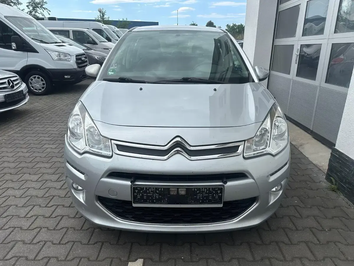 Gebraucht Citroën C3 SELECTION 82 PS (60 kW) 2016 Silber Kleinwagen