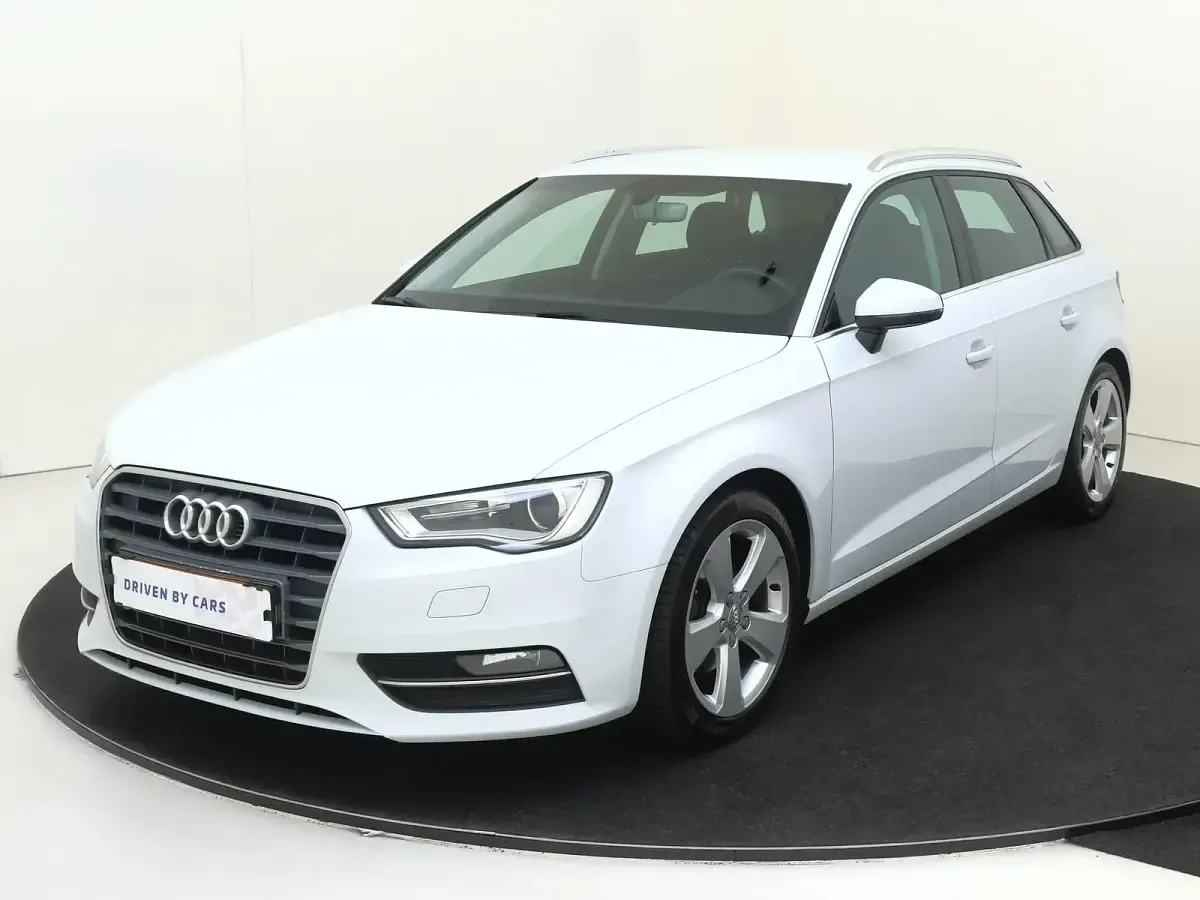 Gebraucht Audi A3 Ambition 150 PS (110 kW) 2015 Weiß Limousine