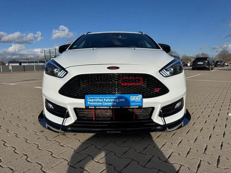 Gebraucht Ford Focus ST 250 PS (183 kW) 2015 Weiß Kombi