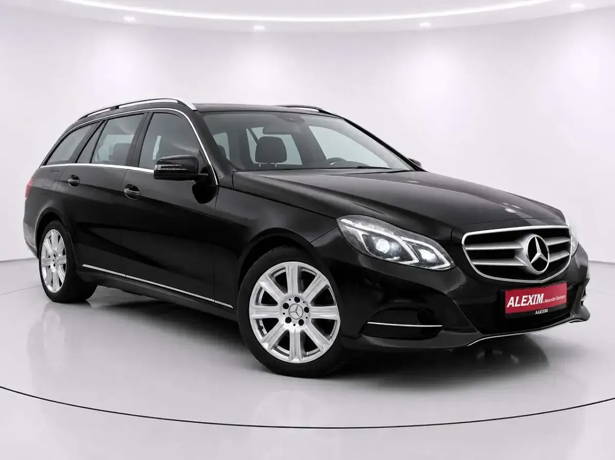 Gebraucht Mercedes E220 Avantgarde 170 PS (125 kW) 2014 Schwarz Kombi