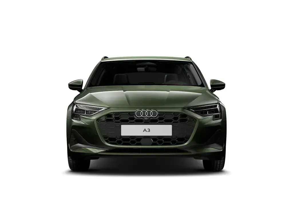 Gebraucht Audi A3 Ambiente 150 PS (110 kW) 2025 Grün Limousine