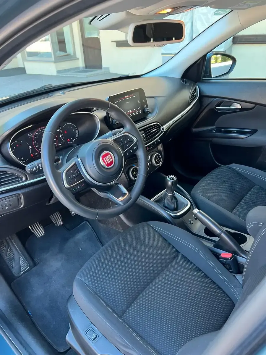 Gebraucht Fiat Tipo Life 100 PS (73 kW) 2021 Blau Limousine