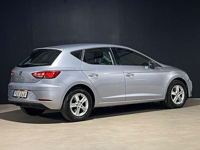 Usado Seat Leon Style 131 HP (96 kW) 2020 Sedan