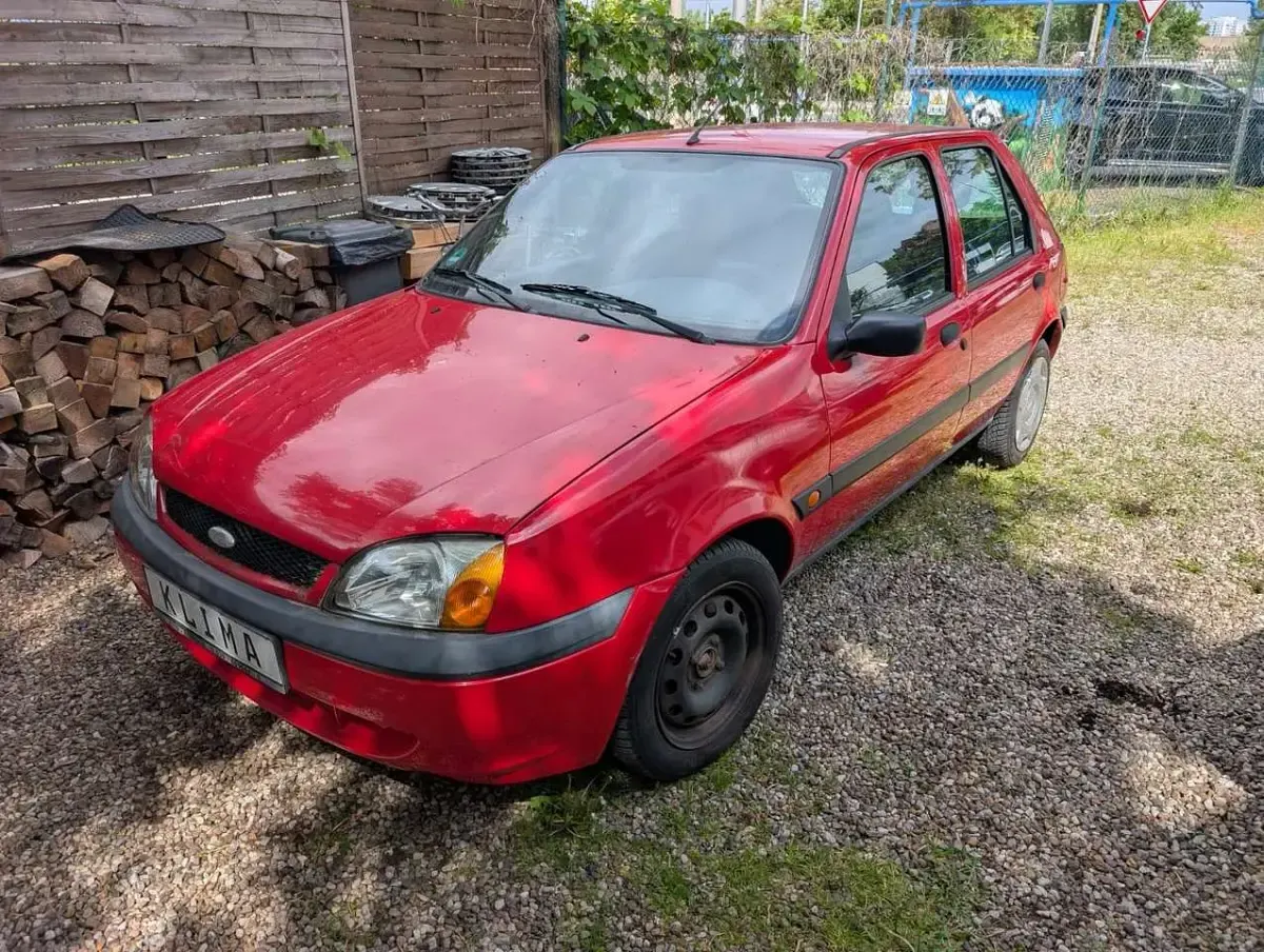 Gebraucht Ford Fiesta Ghia 75 PS (55 kW) 2002 Rot Kleinwagen