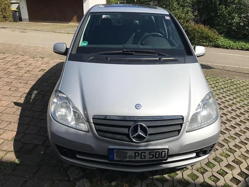 Silber Gebraucht 2008 Mercedes A180 Kleinwagen | 2.390 € - Bild 1/4