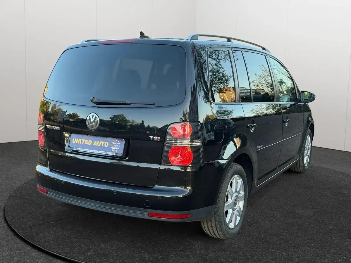 Gebraucht VW Touran Freestyle 140 PS (102 kW) 2010 Schwarz Van / Kleinbus