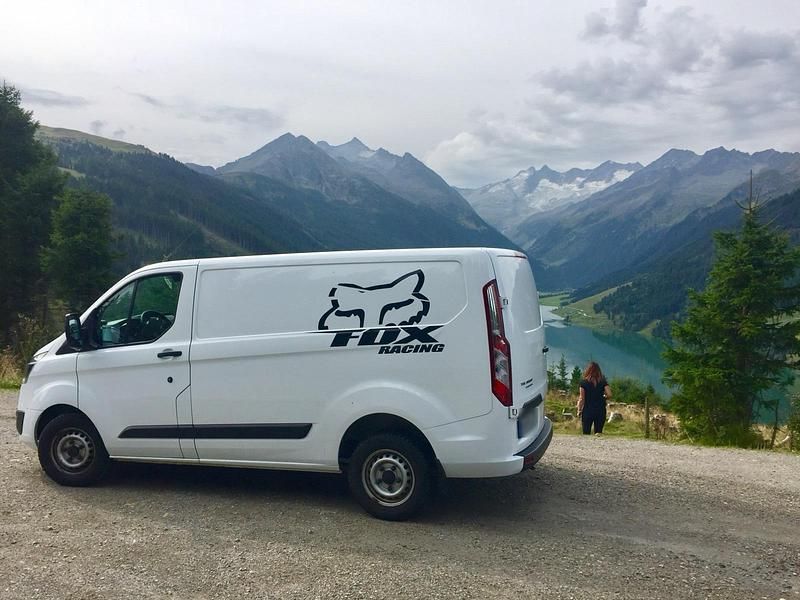 Second-hand Ford Transit Custom 101 CP (74 kW) 2014 Alb Berlinǎ