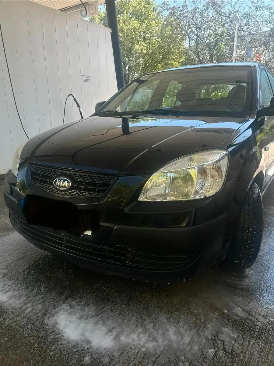 Gebraucht Kia Rio 97 PS (71 kW) 2008 Schwarz Limousine