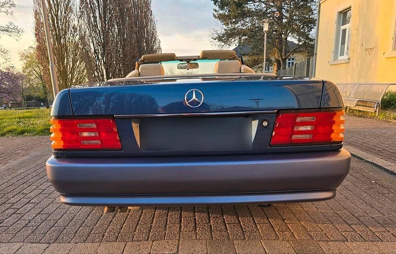 Gebraucht Mercedes SL300 231 PS (169 kW) 1991 Blau Cabrio