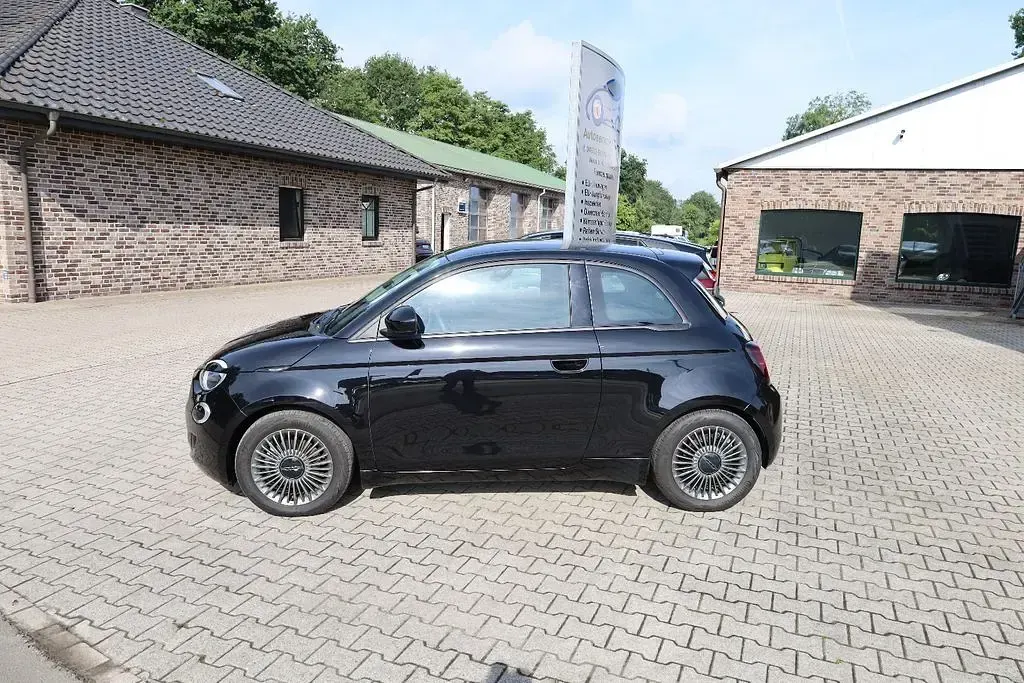 Gebraucht Fiat 500e Icon 86 kW (118 PS) 2022 Schwarz Kleinwagen