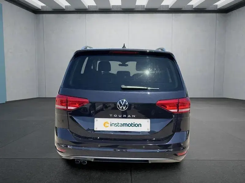 Gebraucht VW Touran 150 PS (110 kW) 2023 Schwarz Van / Kleinbus