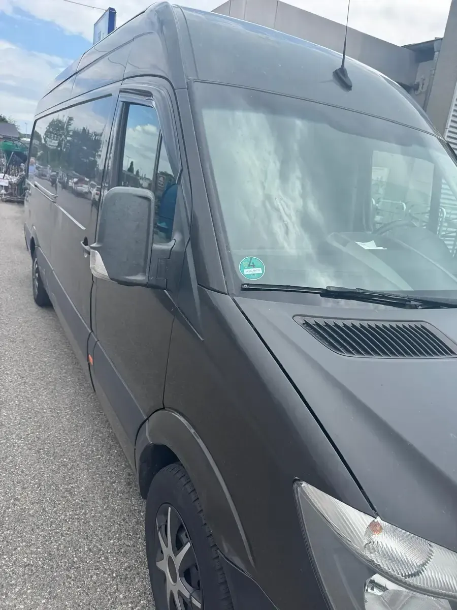 Gebraucht Mercedes Sprinter 163 PS (119 kW) 2018 Braun Van