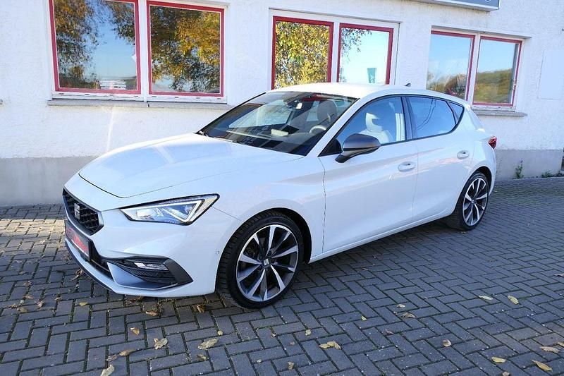 Gebraucht Seat Leon FR 150 PS (110 kW) 2021 Weiß Limousine