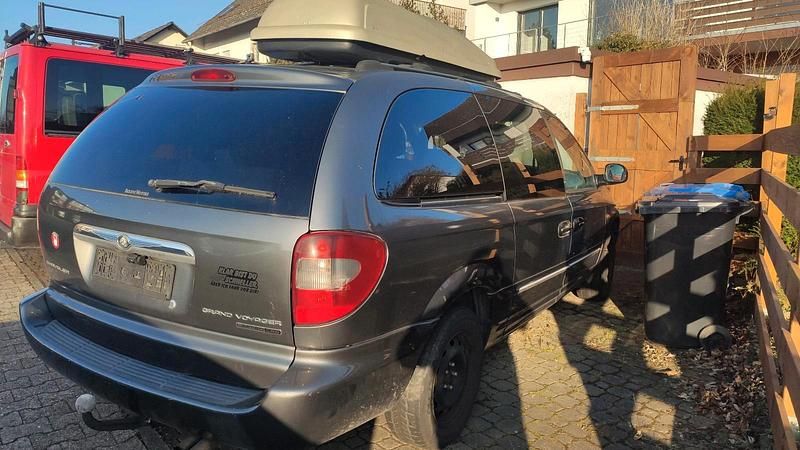Gebraucht 2003 Chrysler Grand Voyager Van / Kleinbus | 1.000 € (Fairer Preis) - Bild 1/4