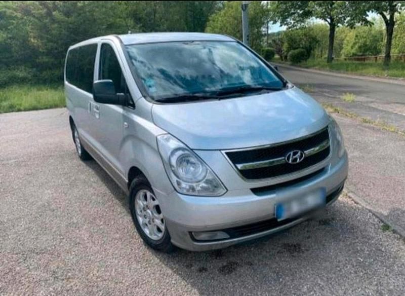 Silber Gebraucht 2010 Chrysler 200 Van / Kleinbus | 5.800 € - Bild 1/4