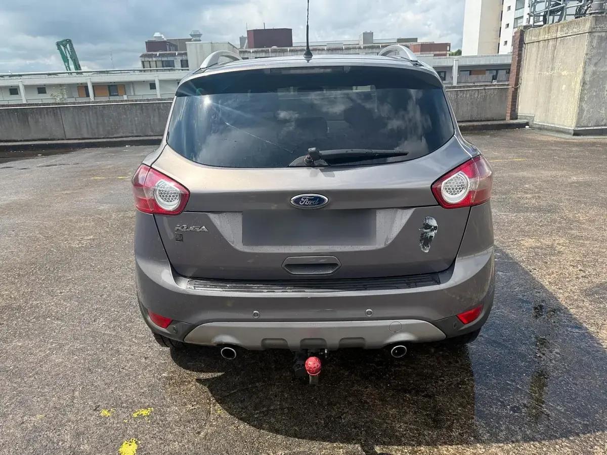 Gebraucht Ford Kuga 140 PS (102 kW) 2012 Braun SUV