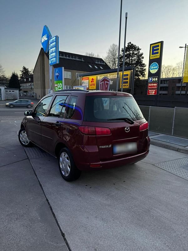 Gebraucht Mazda 2 55 PS (40 kW) 2004 Rot Kleinwagen