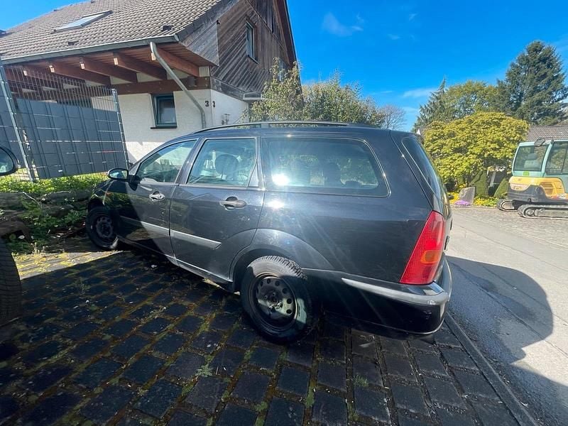 Usata Ford Focus 100 CV (73 kW) 2002 Nero Station wagon