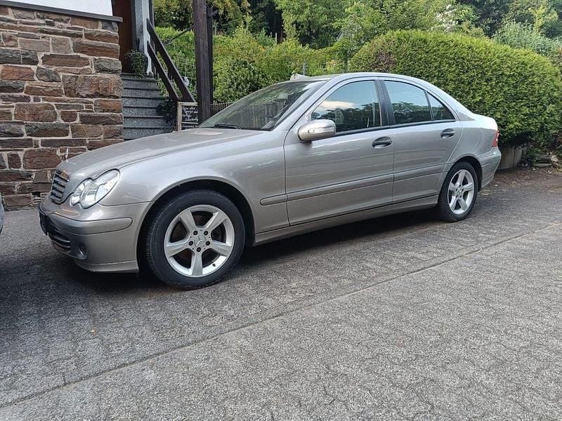Gebraucht 2006 Mercedes C180 Limousine | 5.500 € (Etwas zu teuer) - Bild 1/4