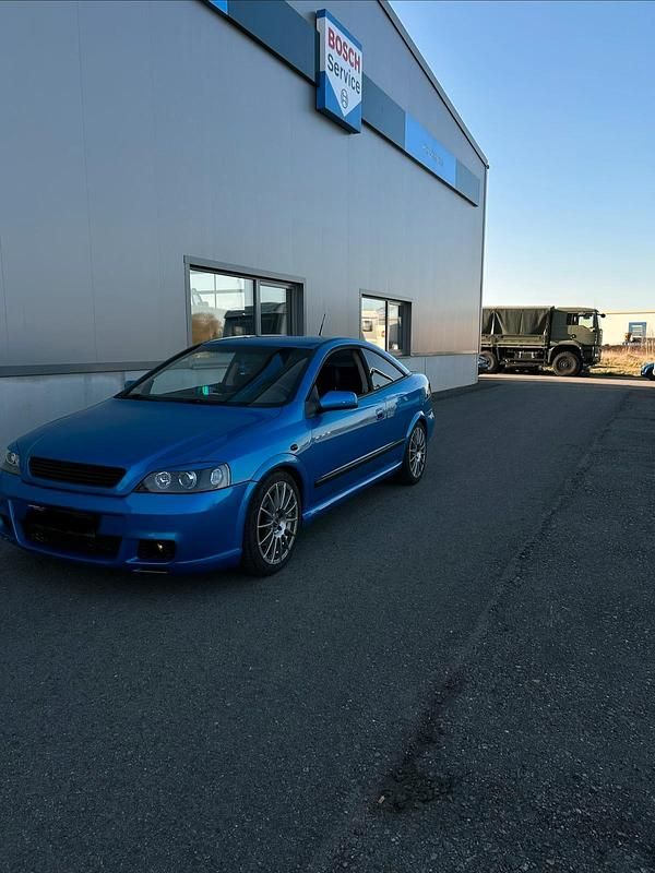 Gebraucht Opel Astra 147 PS (108 kW) 2001 Blau Coupé