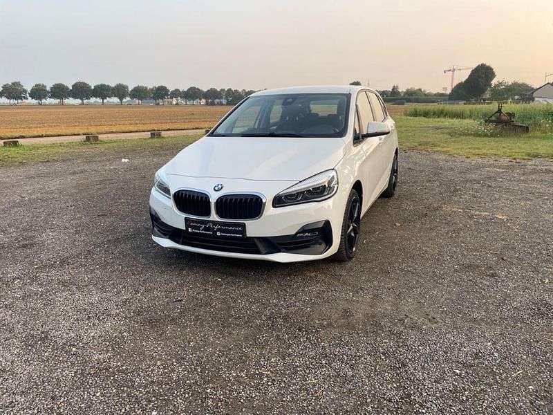 Gebraucht BMW 220 Sport Line 192 PS (141 kW) 2019 Alpinweiss 3 Kombi