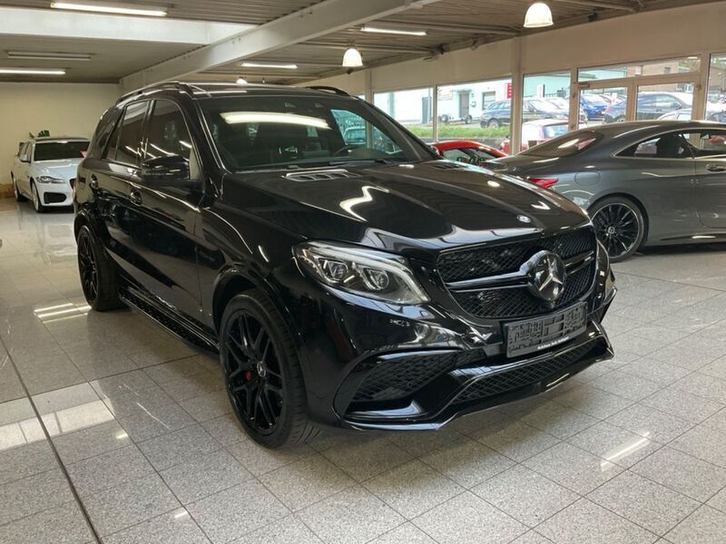 Obsidianschwarz metalliclack Gebraucht 2016 Mercedes GLE63 AMG AMG SUV | 36.990 € (Superpreis) - Bild 1/4