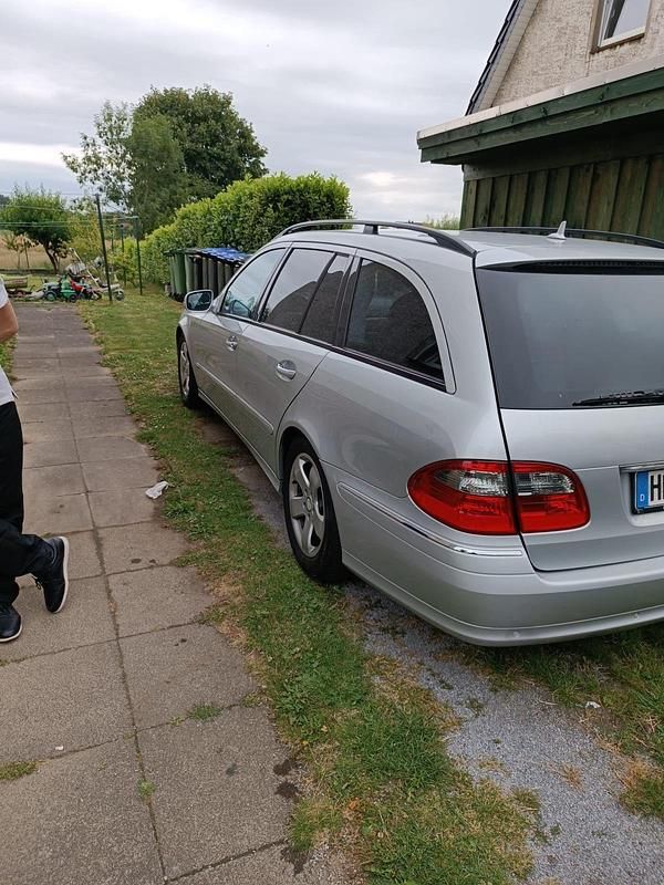 Gebraucht Mercedes E220 170 PS (125 kW) 2009 Silber Kombi