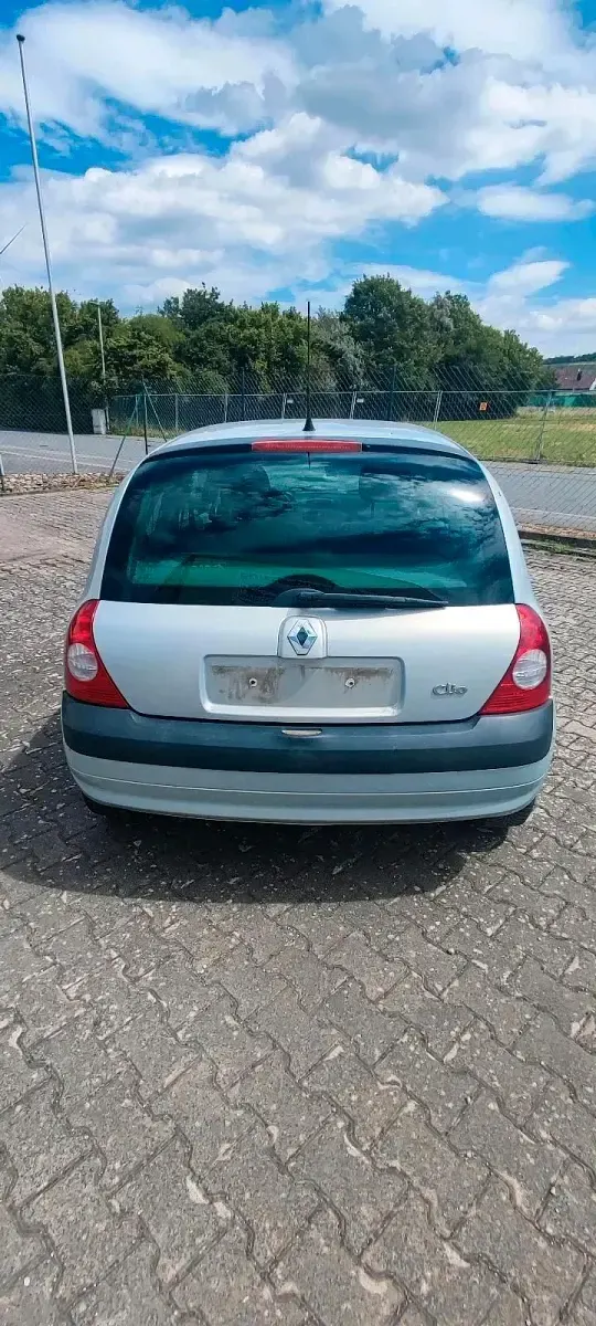 Gebraucht Renault Clio 75 PS (55 kW) 2003 Kleinwagen