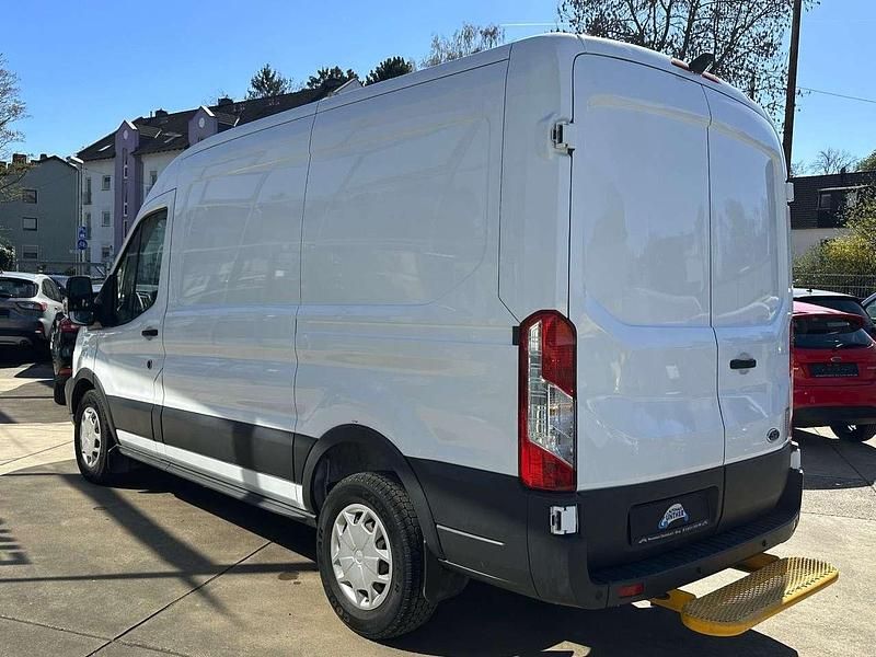 Second-hand Ford Transit 131 CP (96 kW) 2019 Alb Berlinǎ