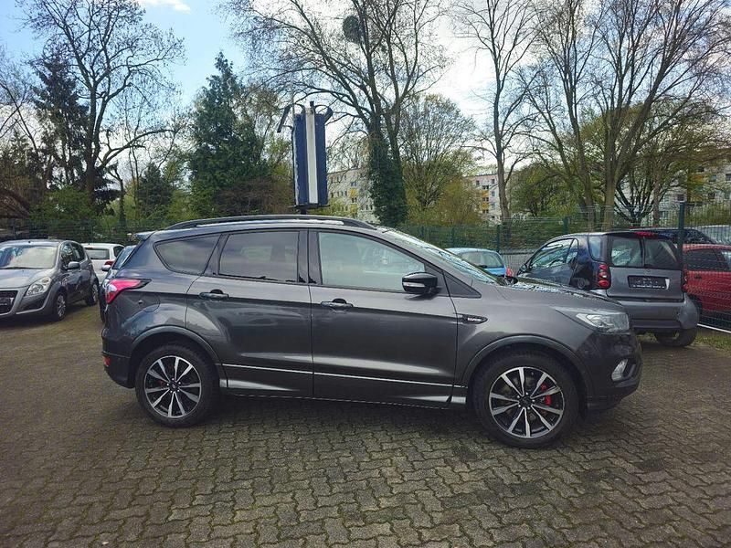 Gebraucht Ford Kuga ST-Line 150 PS (110 kW) 2019 Grau SUV