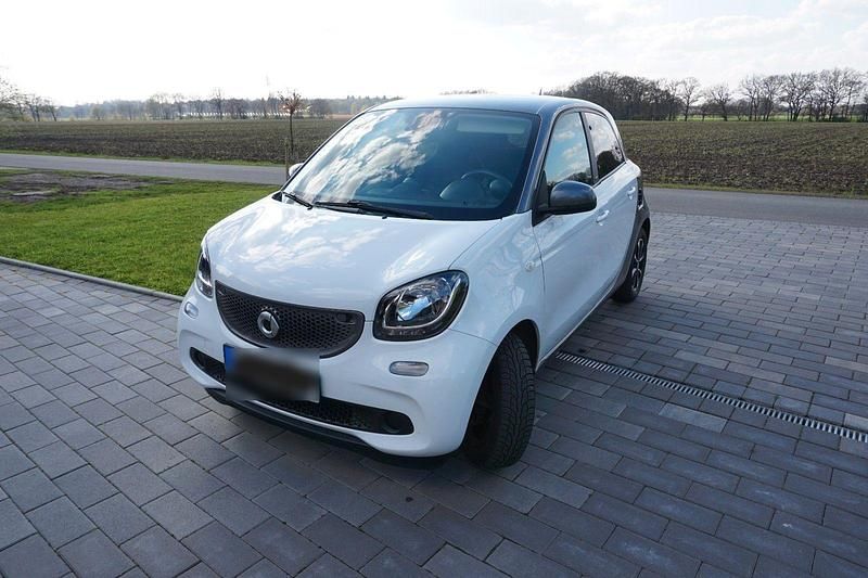Usata Smart ForFour Prime 90 CV (66 kW) 2017 Bianco Utilitaria