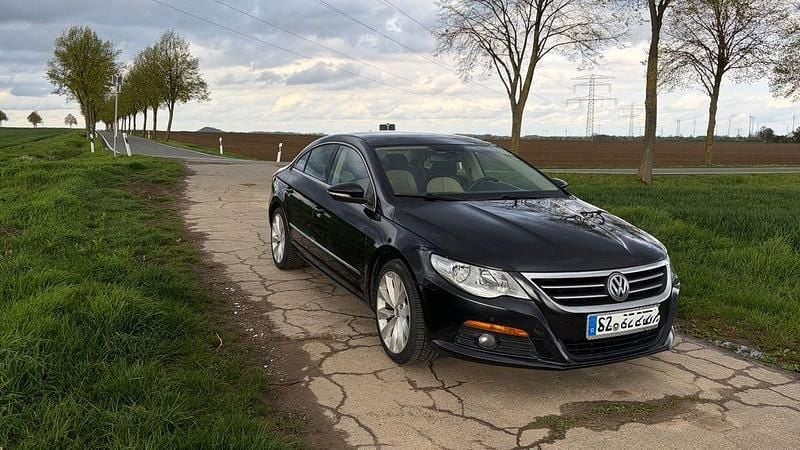 Usado VW CC 200 HP (147 kW) 2010 Preto Sedan
