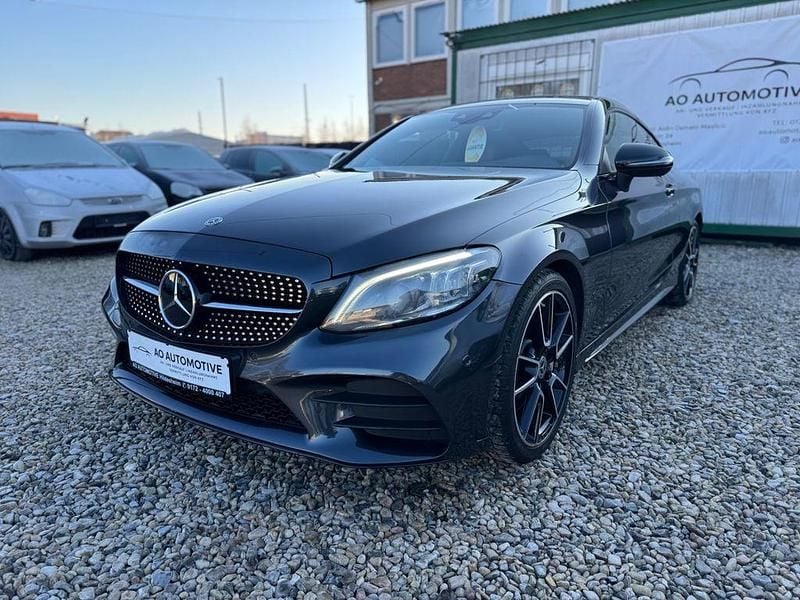 Grau Gebraucht 2020 Mercedes C300 AMG line Coupé | 26.490 € (Superpreis) - Bild 1/4