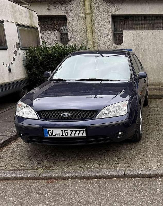 Second-hand Ford Mondeo 110 CP (80 kW) 2001 Berlinǎ
