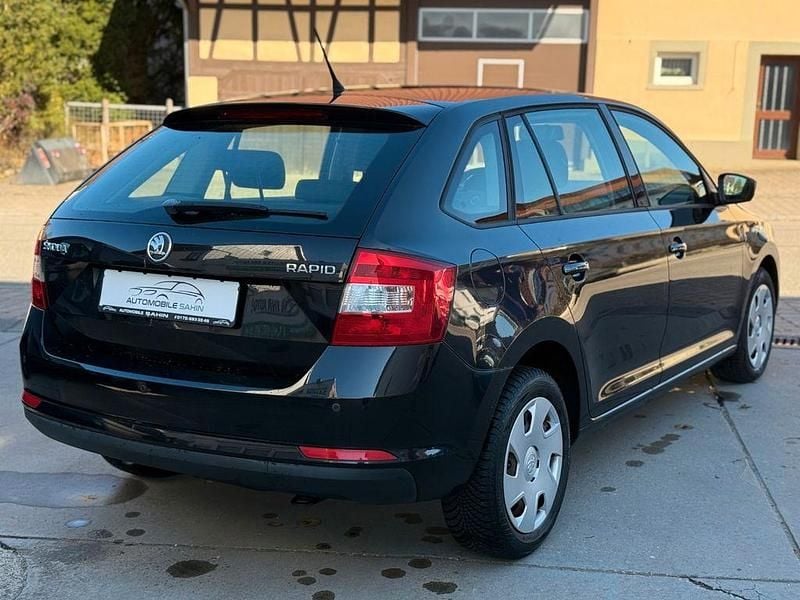 Gebraucht Skoda Rapid 90 PS (66 kW) 2014 Schwarz Kleinwagen
