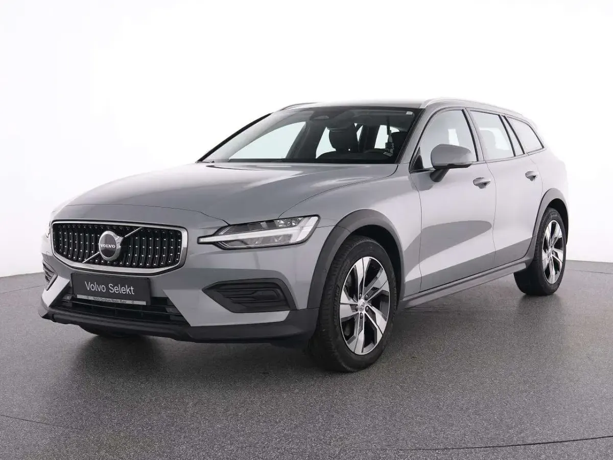 Occasion Volvo V60 CC Plus 197 ch (144 kW) 2023 Gris Break