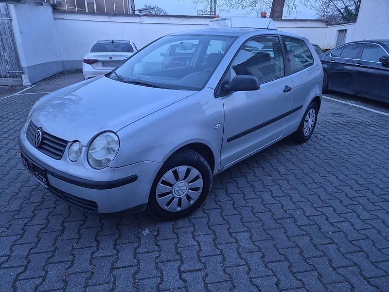 Gebraucht VW Polo 64 PS (47 kW) 2003 Silber Kleinwagen