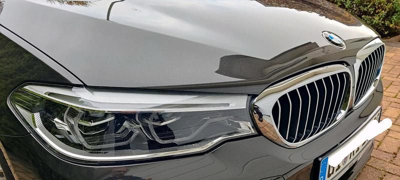 Silber Gebraucht 2018 BMW 540 Luxury Line Kombi | 25.999 € (Superpreis) - Bild 1/4