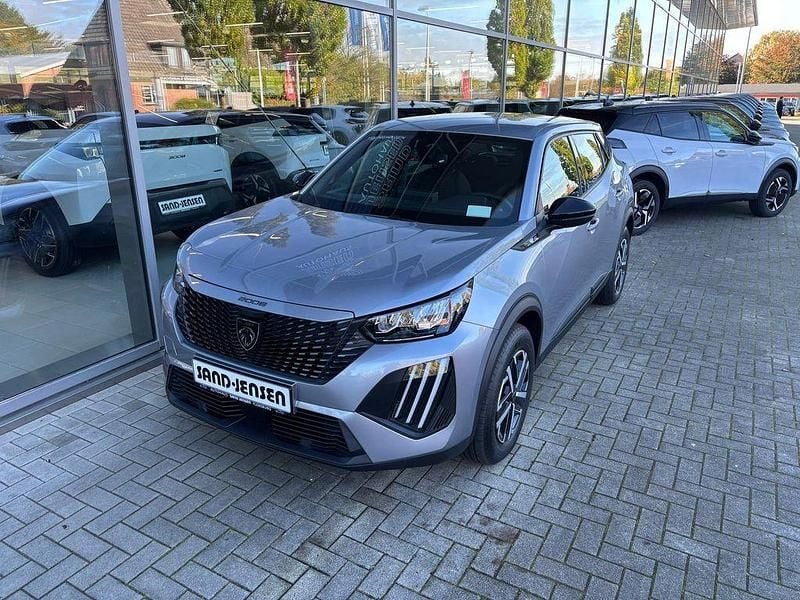 Grau Gebraucht 2024 Peugeot e-2008 Active SUV | 24.995 € (Guter Preis) - Bild 1/4