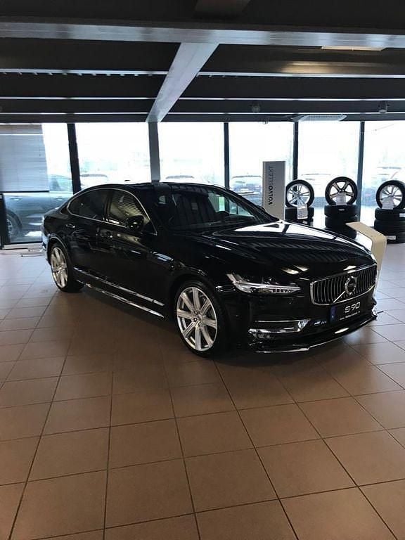 Schwarz Gebraucht 2017 Volvo S90 Inscription Limousine | 16.890 € (Superpreis) - Bild 1/4