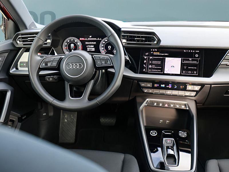 Gebraucht Audi A3 150 PS (110 kW) 2025 Rot Limousine