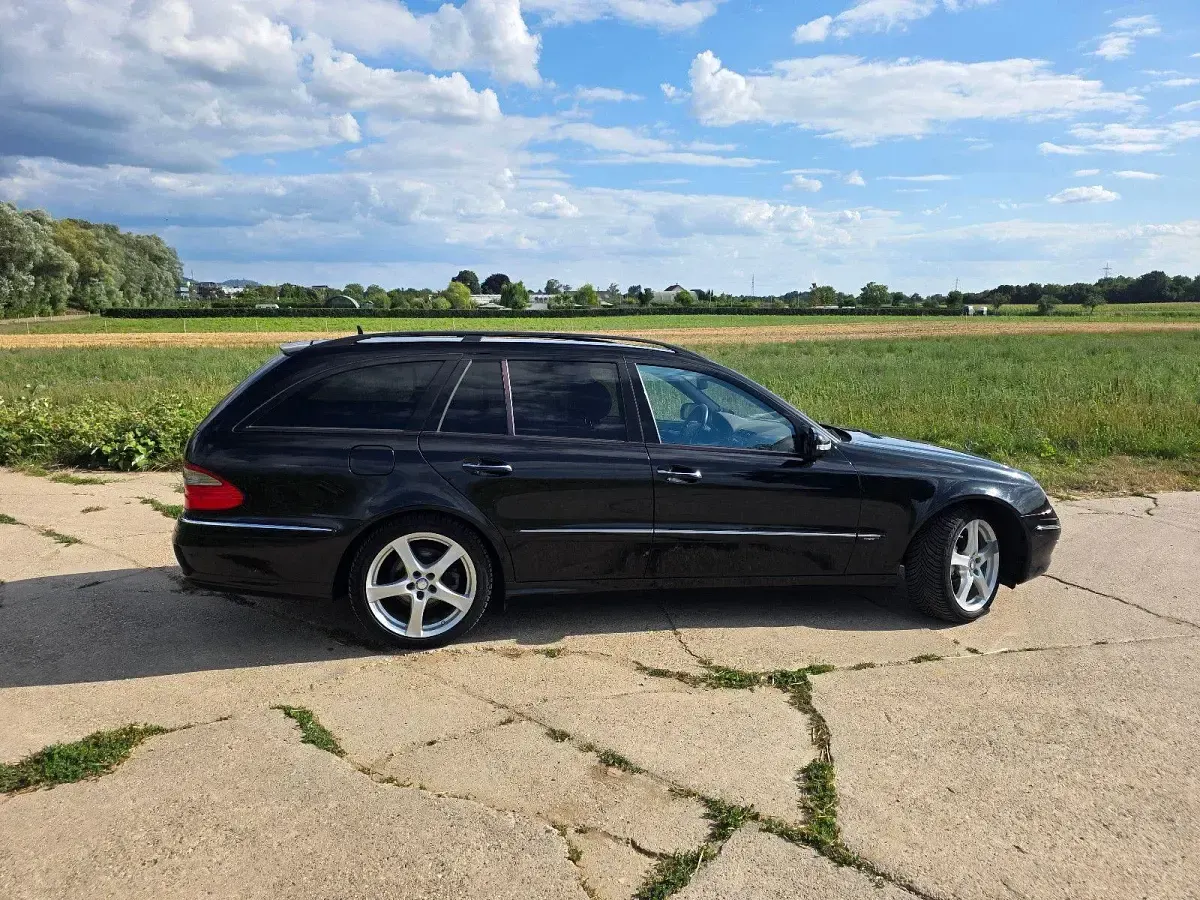 Gebraucht Mercedes E320 Avantgarde 224 PS (164 kW) 2008 Schwarz Kombi