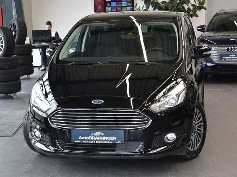 Schwarz Gebraucht 2019 Ford S-MAX Titanium Van / Kleinbus | 16.550 € (Superpreis) - Bild 1/4