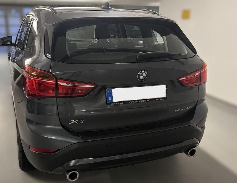 Gebraucht BMW X1 Sport Line 150 PS (110 kW) 2020 Grau SUV