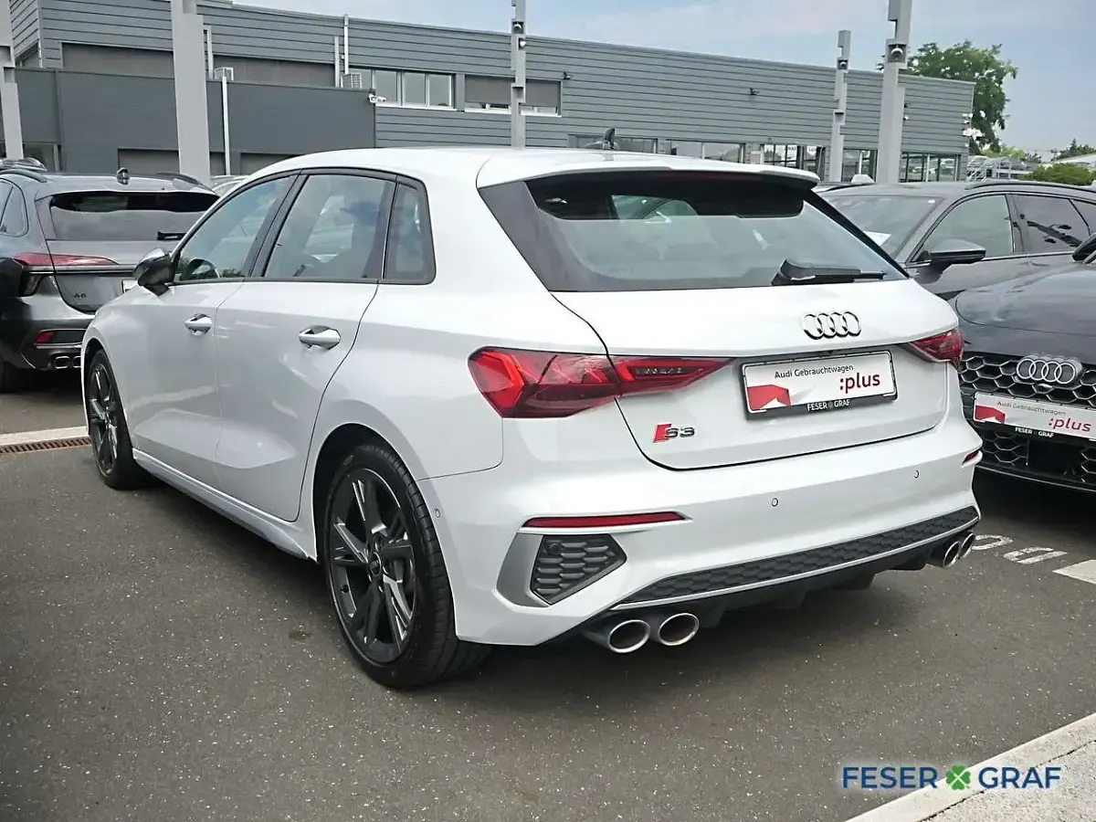 Gebraucht Audi S3 Design 310 PS (228 kW) 2023 Gletscherweiß metallic Limousine