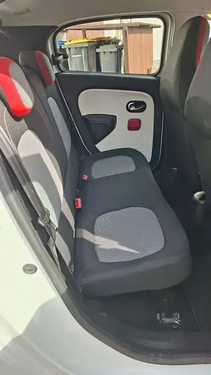Używany Renault Twingo Experience 69 KM (50 kW) 2016 Biały Hatchback