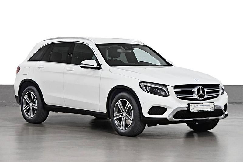 Weiß Gebraucht 2016 Mercedes GLC250 Exclusive SUV | 24.490 € (Fairer Preis) - Bild 1/4
