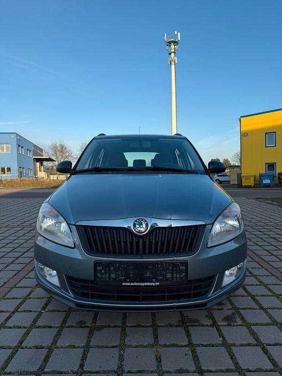 Grau Gebraucht 2011 Skoda Fabia Cool Edition Kombi | 4.500 € (Teuer) - Bild 1/4