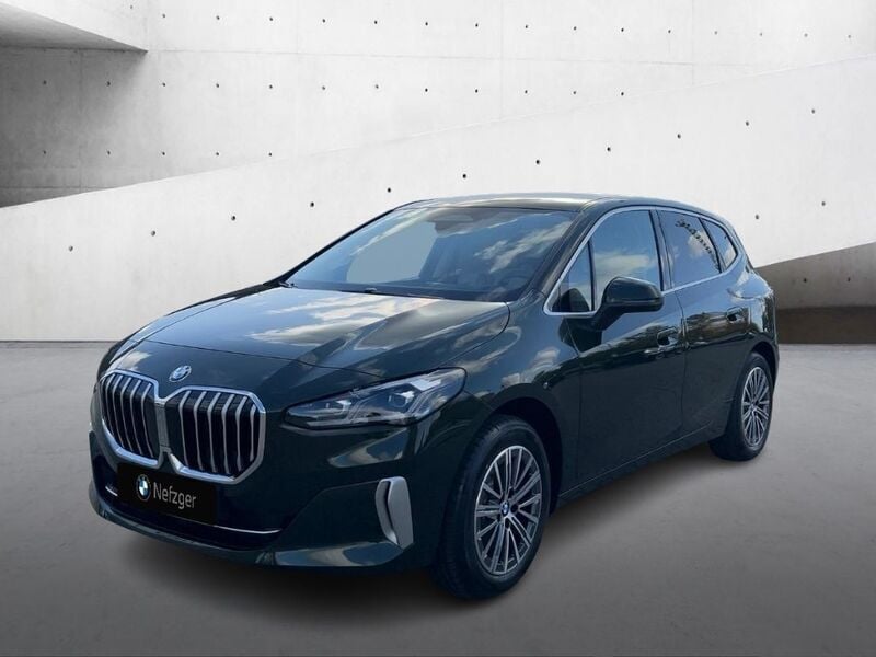 Gruen Neu 2024 BMW 223 Active Tourer Sport Line Van / Kleinbus | 48.582 € (Guter Preis) - Bild 1/4